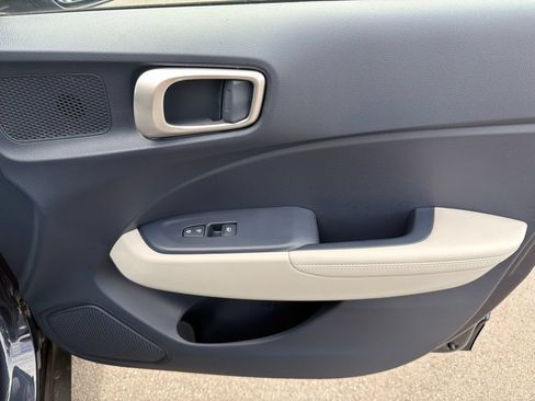 New 2026 Hyundai Venue SEL FWD image 15