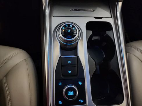 Used 2020 Ford Explorer Platinum w/ Premium Technology Package AWD/4WD image 9
