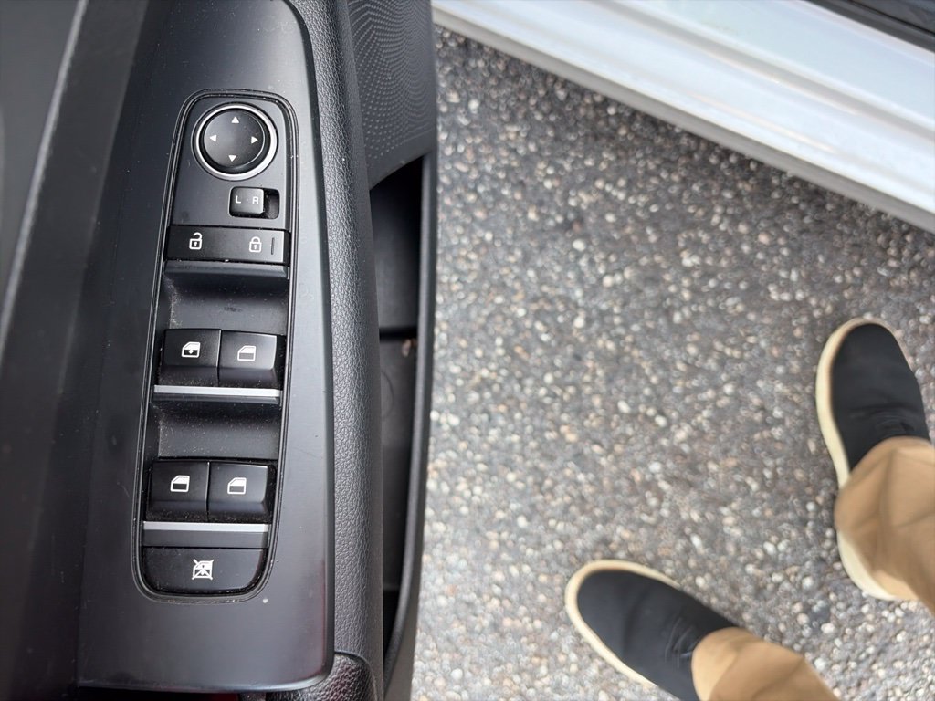 Used 2019 Kia Forte LXS FWD image 18
