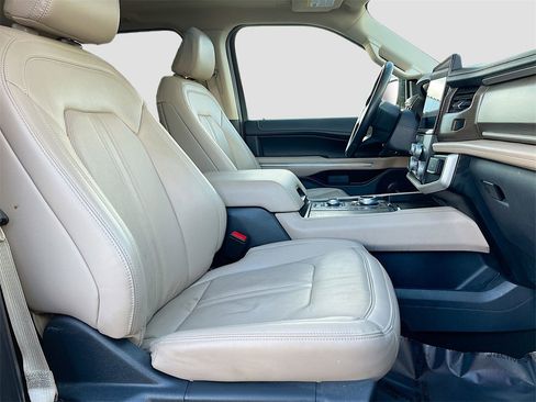 Used 2024 Ford Expedition Max Limited image 30