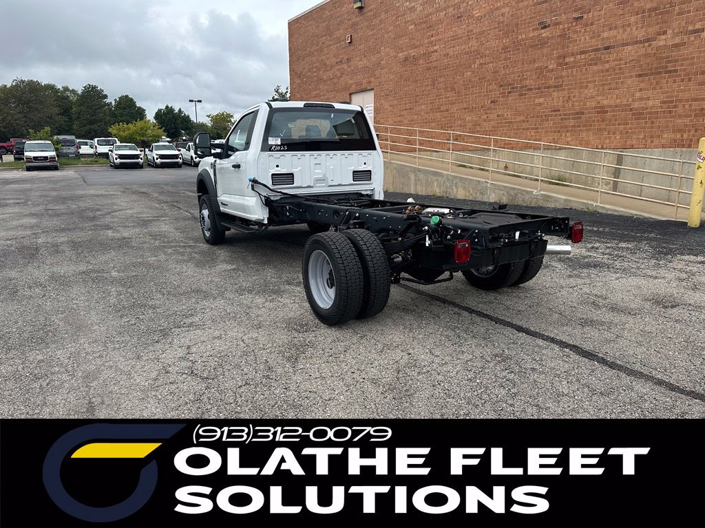 New 2026 Ford F550 4x4 Regular Cab Super Duty image 3