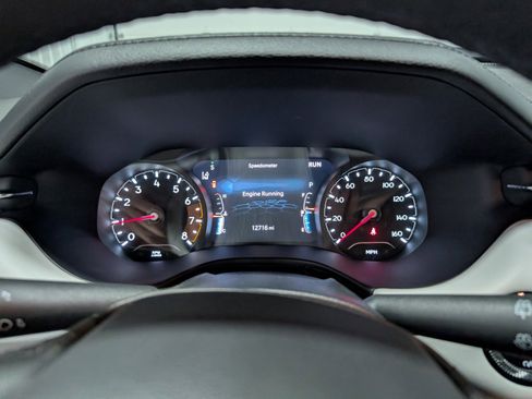 Used 2023 Jeep Compass Limited image 15