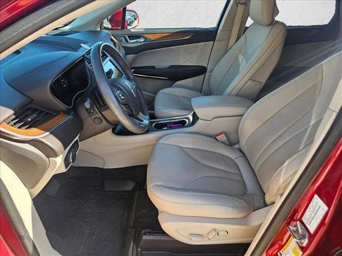 Used 2018 Lincoln MKC Select w/ Select Plus Package image 14