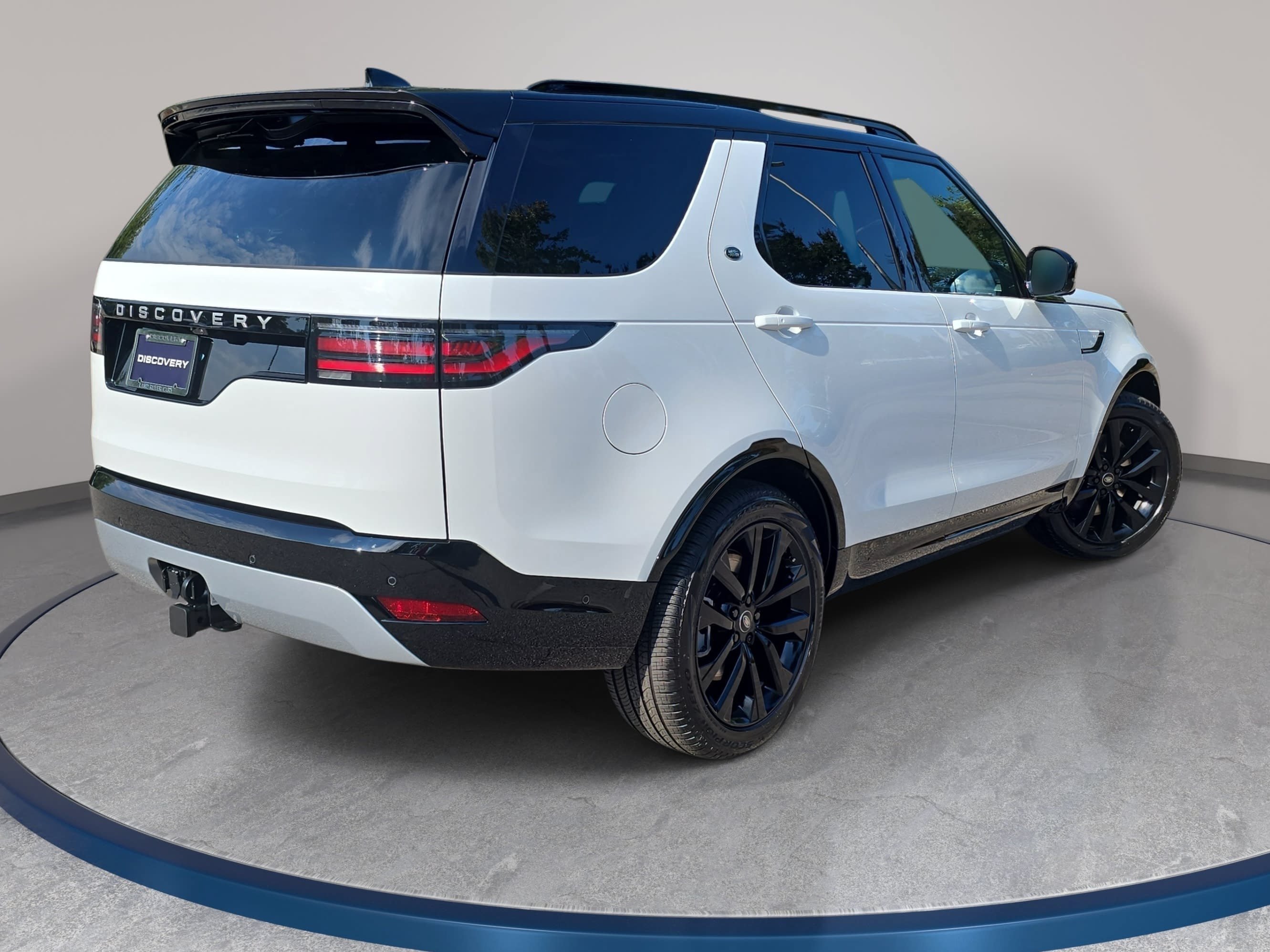New 2026 Land Rover Discovery Limited Edition AWD/4WD image 5