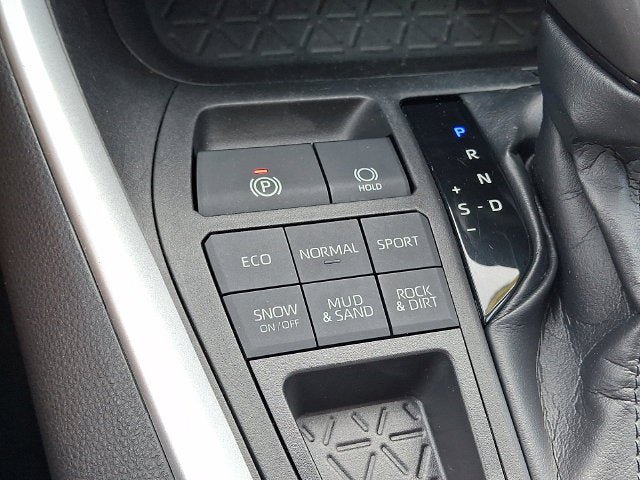 Used 2021 Toyota RAV4 XLE Premium AWD/4WD image 23