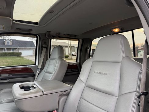Used 2005 Ford F250 Lariat image 14