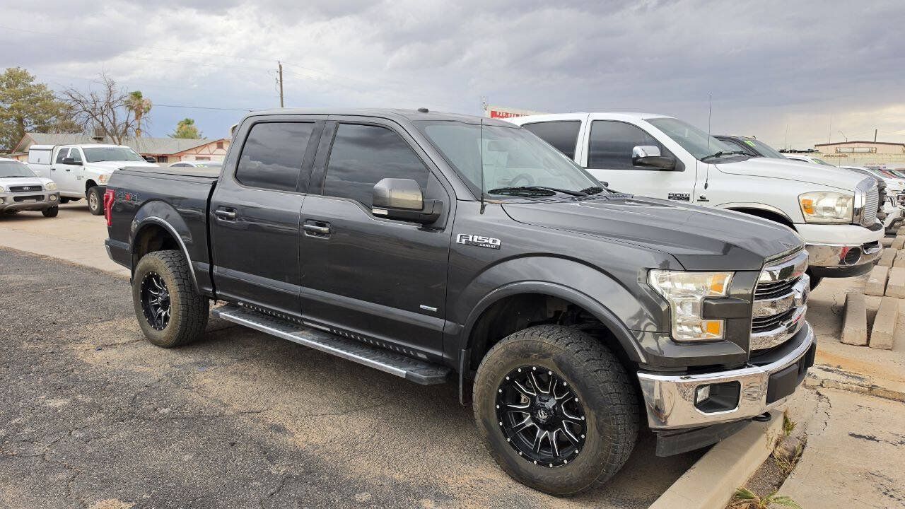Used 2017 Ford F150 Lariat w/ Equipment Group 501A Mid AWD/4WD image 3