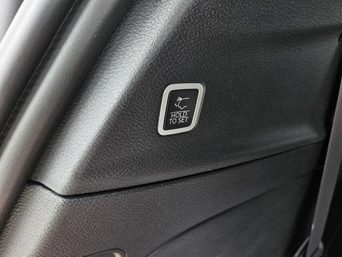 New 2027 Chrysler Pacifica Select FWD image 7
