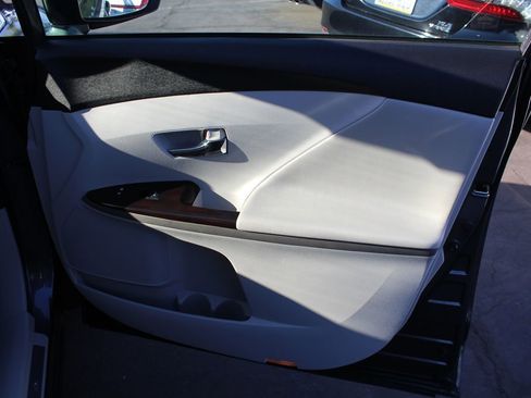 Used 2009 Toyota Venza image 19