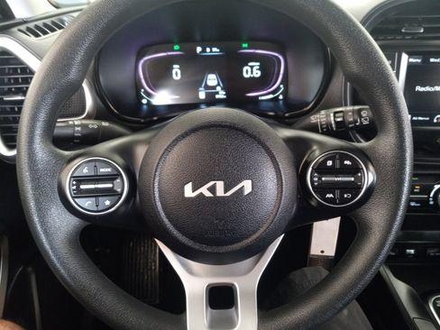 Certified 2023 Kia Soul LX FWD image 20