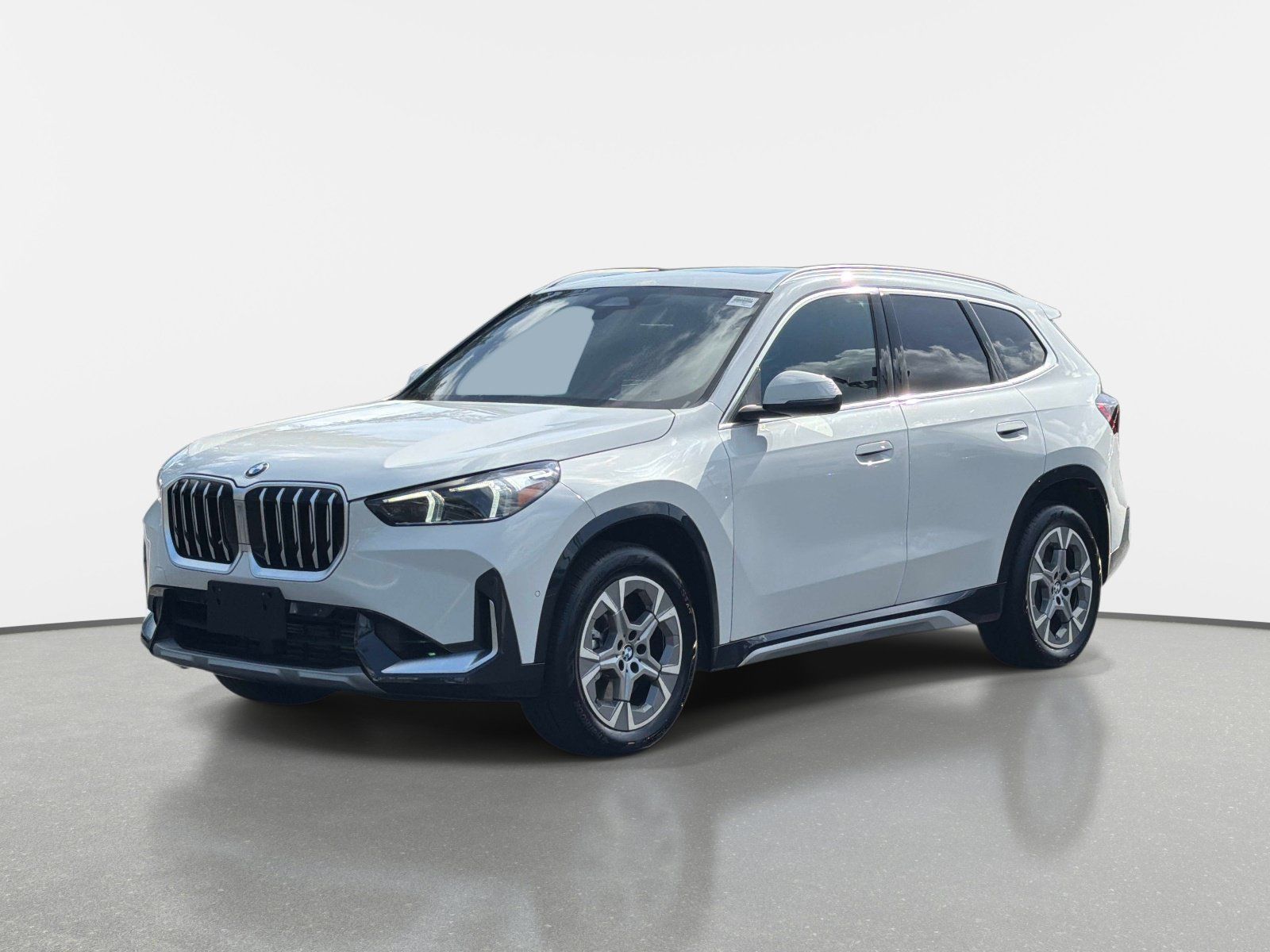 Used 2026 BMW X1 xDrive28i AWD/4WD image 7