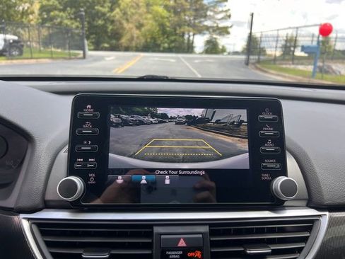 Used 2022 Honda Accord Sport image 29