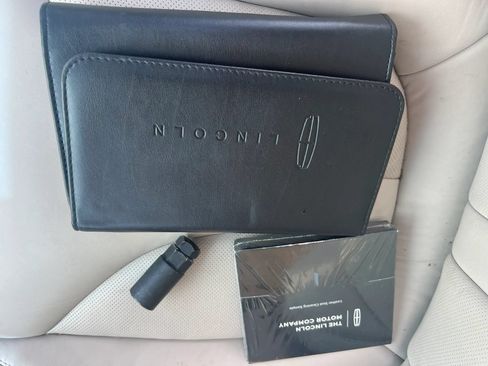 Used 2018 Lincoln MKX Select w/ Select Plus Package AWD/4WD image 24