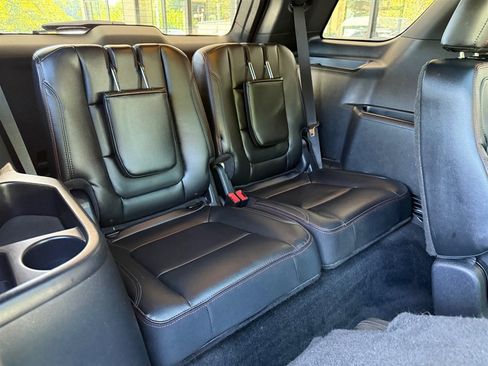 Used 2017 Ford Explorer Sport w/ Equipment Group 401A AWD/4WD image 7