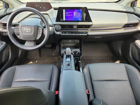 Used 2024 Toyota Prius XLE FWD image 10