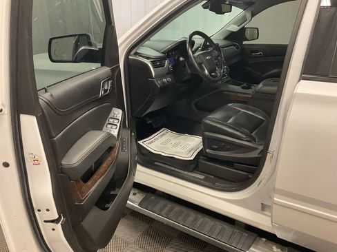 Used 2016 Chevrolet Suburban LT w/ LT Signature Package AWD/4WD image 15
