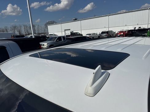 Used 2019 Chevrolet Suburban LT AWD/4WD image 7