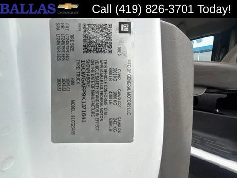 Certified 2019 Chevrolet Express 2500 w/ Driver Convenience Package RWD image 24