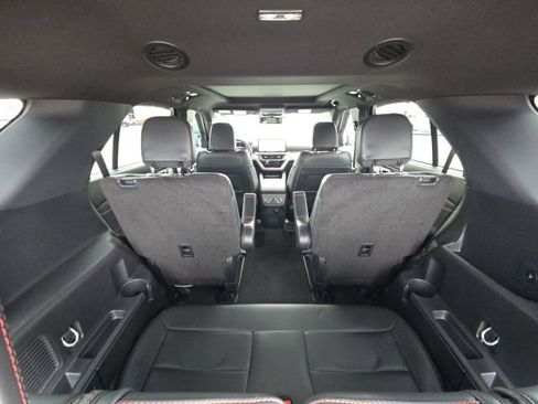 Used 2025 Ford Explorer ST image 15