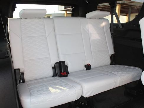 Used 2026 Cadillac Escalade ESV Platinum Sport w/ LPO, ONYX Package AWD/4WD image 20