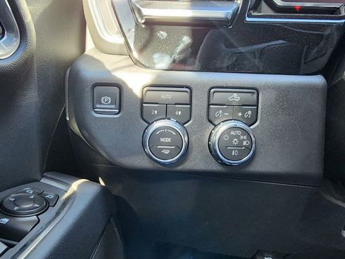 New 2026 GMC Sierra 1500 Elevation image 19