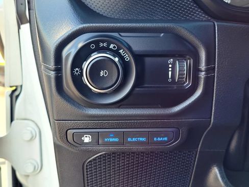 Used 2024 Jeep Wrangler Unlimited Rubicon 4xe AWD/4WD image 15