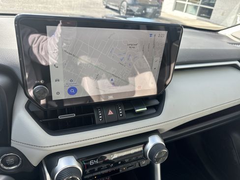 Used 2025 Toyota RAV4 Limited w/ Advanced Technology Package image 17