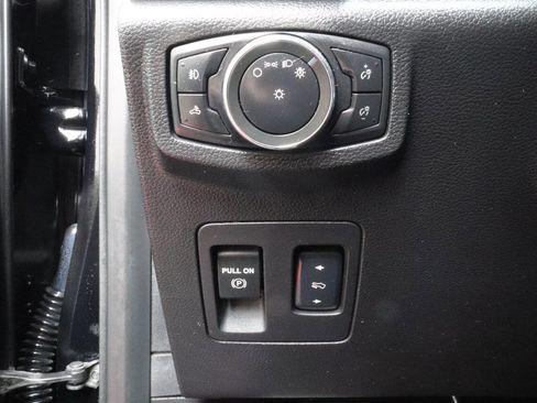 Used 2018 Ford F150 XLT w/ Equipment Group 302A Luxury image 14