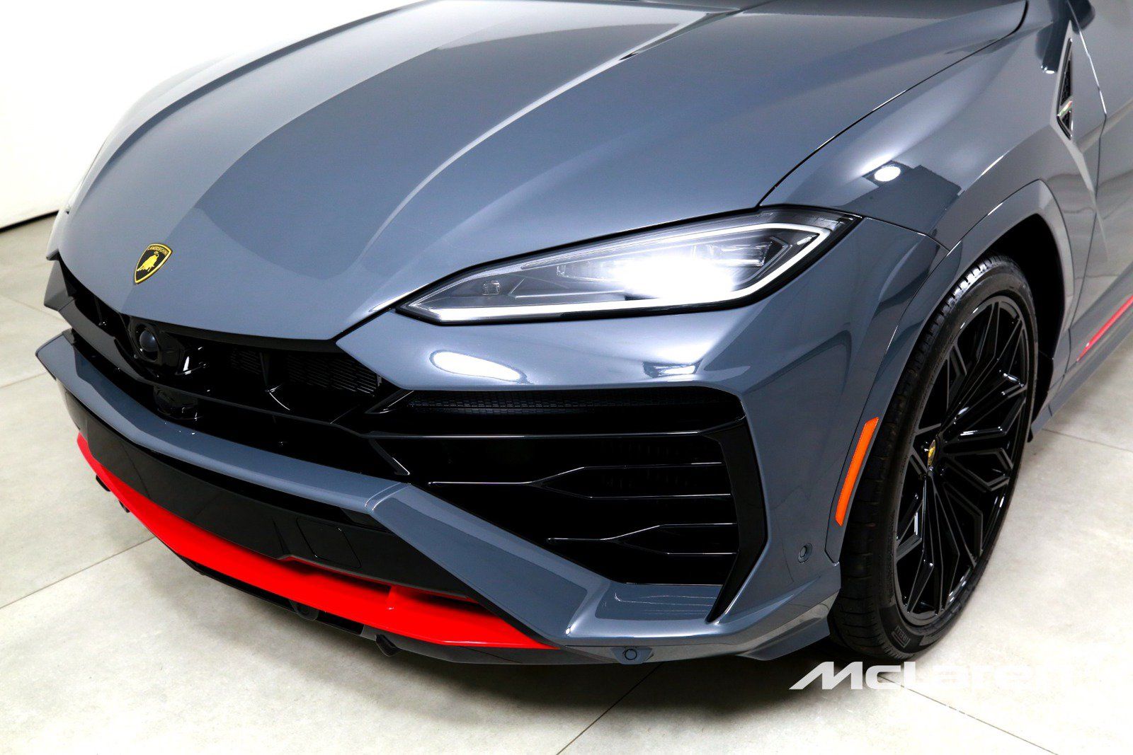 Used 2025 Lamborghini Urus S AWD/4WD image 40