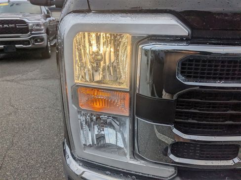 Used 2025 Ford F250 XLT image 10