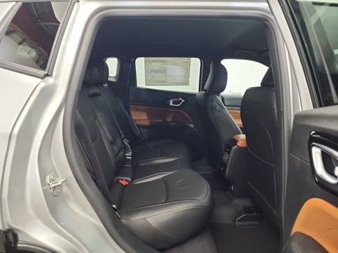 New 2025 Jeep Compass Limited w/ Elite Group AWD/4WD image 28