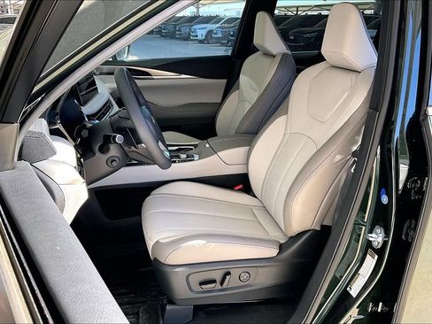 New 2026 INFINITI QX60 Luxe w/ Cargo Package image 17