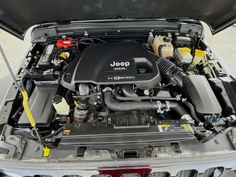 Used 2022 Jeep Wrangler Unlimited Sport AWD/4WD image 28