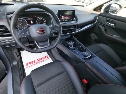 Certified 2026 Nissan Rogue SV AWD/4WD image 23