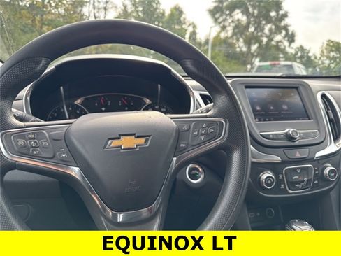 Used 2021 Chevrolet Equinox LT image 7