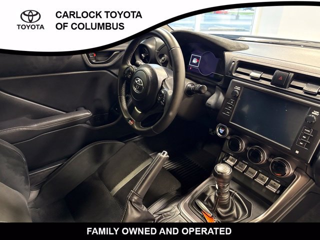 Used 2024 Toyota GR86 Premium RWD image 18