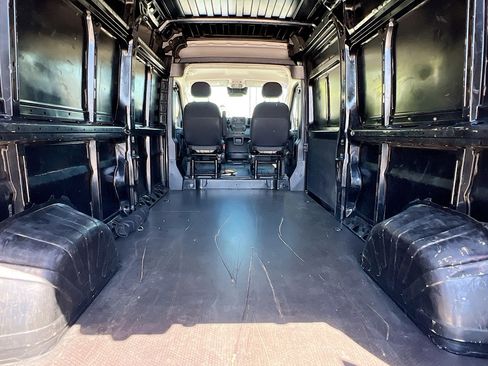 Used 2023 RAM ProMaster 2500 image 33