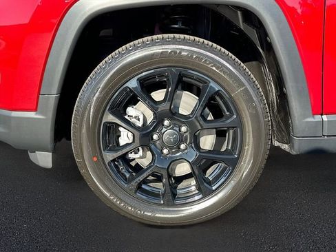 New 2026 Jeep Compass Latitude image 19