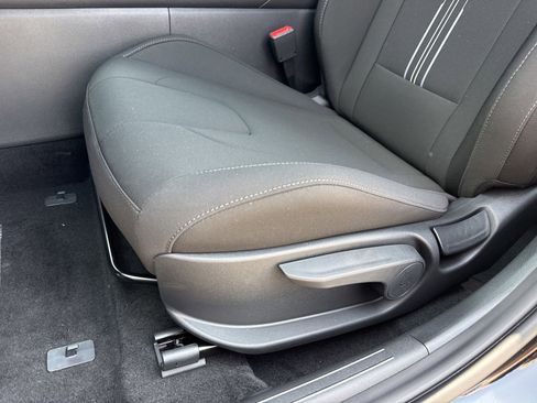 New 2026 Hyundai Elantra Sport FWD image 11