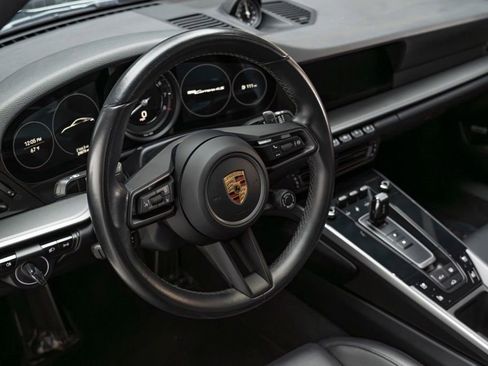 Used 2020 Porsche 911 Carrera 4S w/ Sport Package image 21
