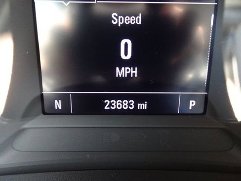 Used 2022 Chevrolet TrailBlazer LT w/ Driver Confidence Package FWD image 23