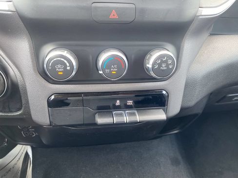 Used 2020 RAM 1500 Big Horn RWD image 22