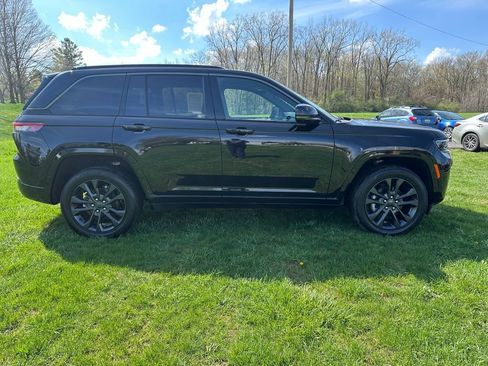Used 2026 Jeep Grand Cherokee Limited AWD/4WD image 2