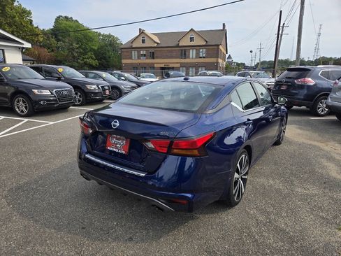 Used 2021 Nissan Altima 2.5 SR FWD image 8