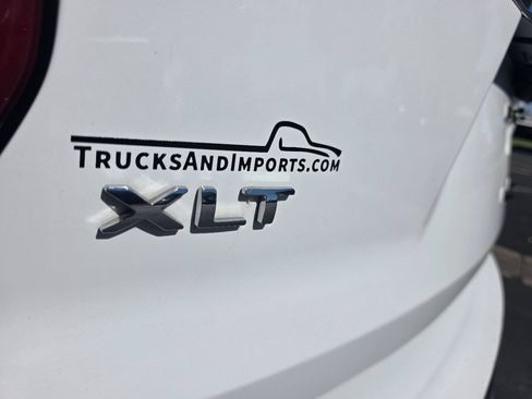 Used 2017 Ford Explorer XLT w/ Equipment Group 202A FWD image 7