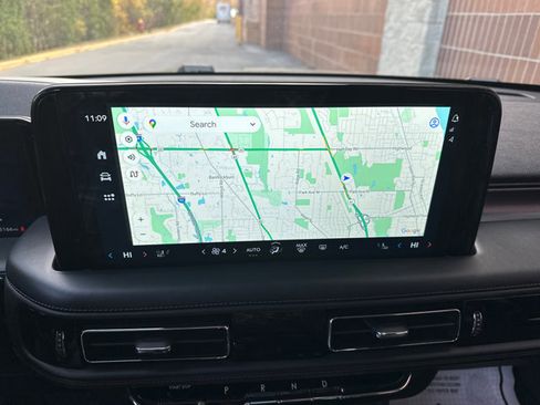 Used 2025 Lincoln Aviator AWD image 21