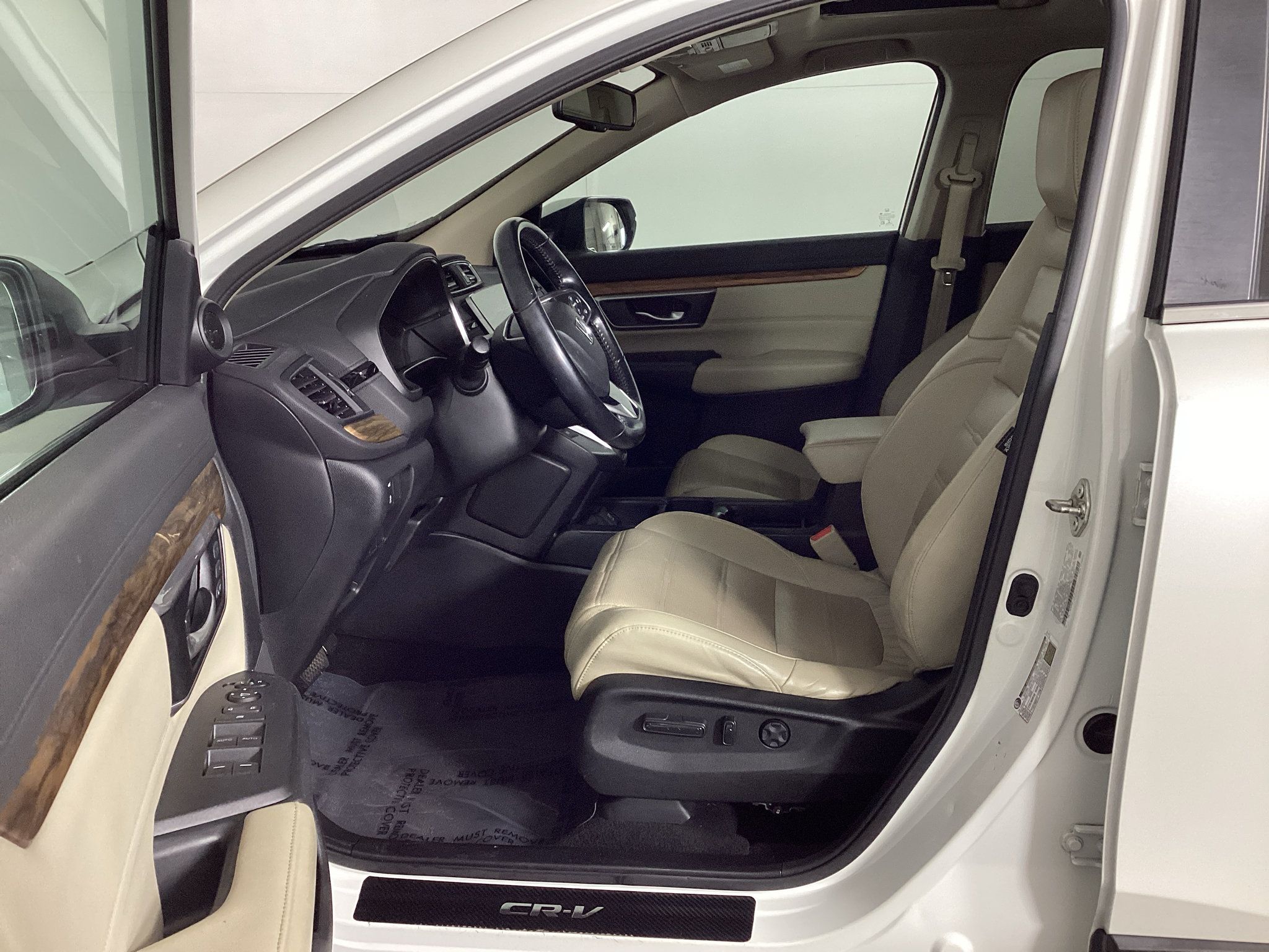 Used 2018 Honda CR-V Touring image 16