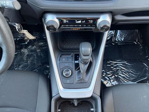 Used 2025 Toyota RAV4 LE image 40