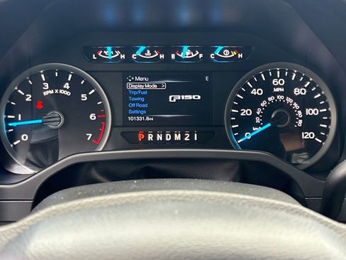 Used 2015 Ford F150 XLT w/ Equipment Group 302A Luxury image 22