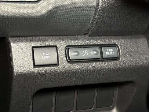 Used 2024 Nissan Frontier PRO-4X w/ Off-Road Protection Package AWD/4WD image 22